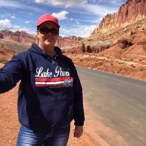 Meet your Posher, Lela